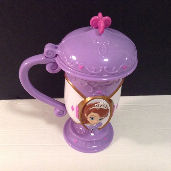 Disney On Ice Purple Plastic Flip Top Cup Sophia - Picture 5 of 6